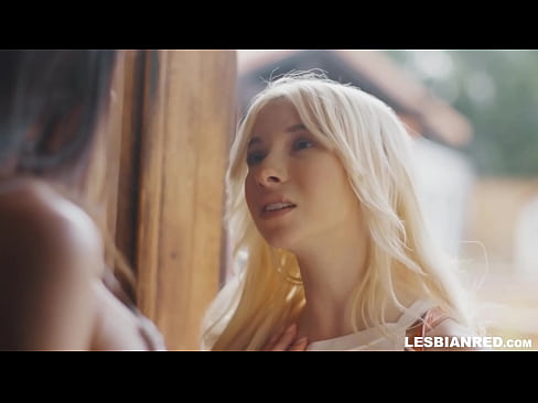 ❤️ Jenta kommer hjem noen måneder senere og ender opp med å spise stemorens fitte Jævla video  på porno no.pornobot.ru ❌